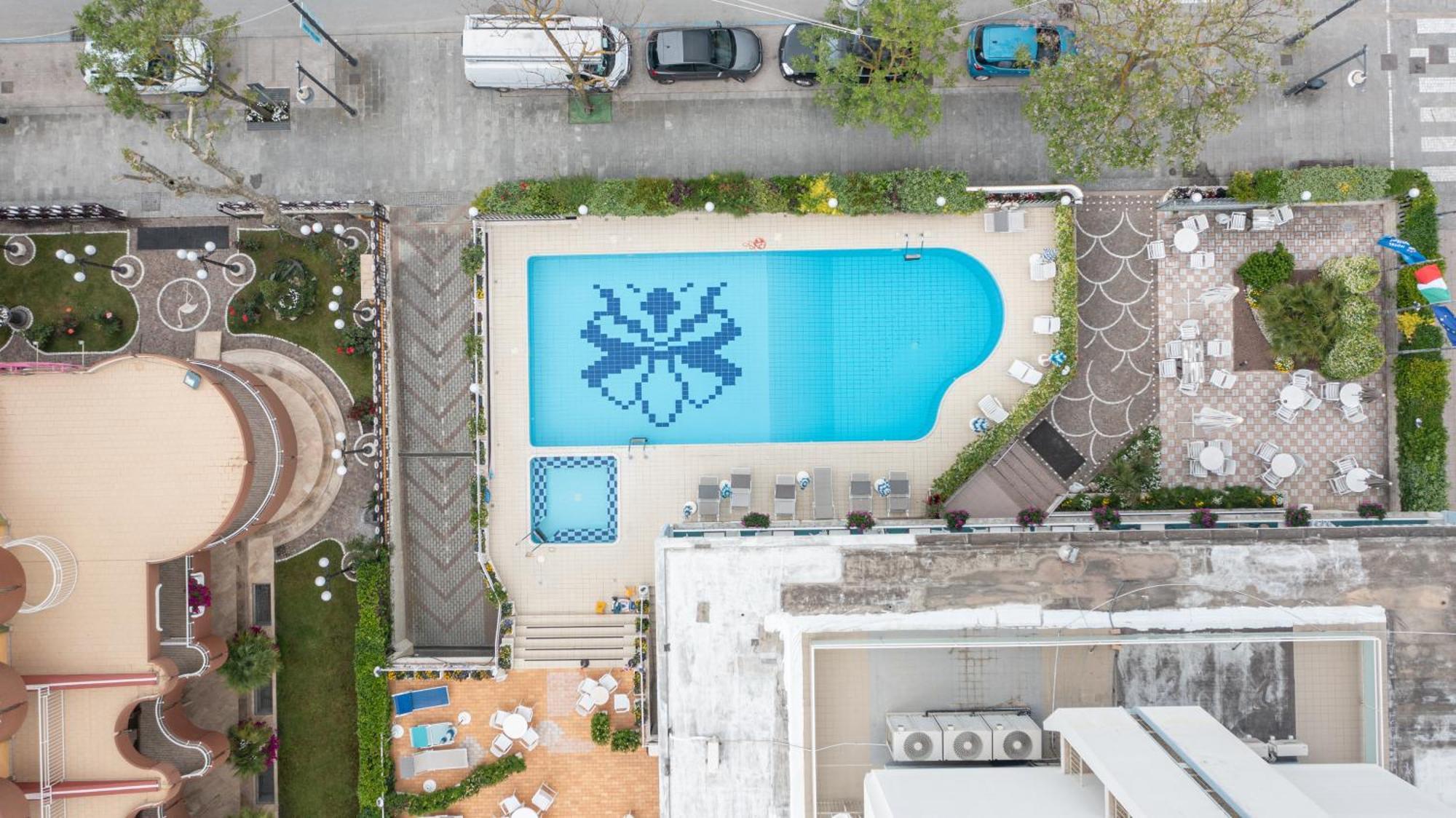 Hotel Capitol غاتيو أ ماري المظهر الخارجي الصورة